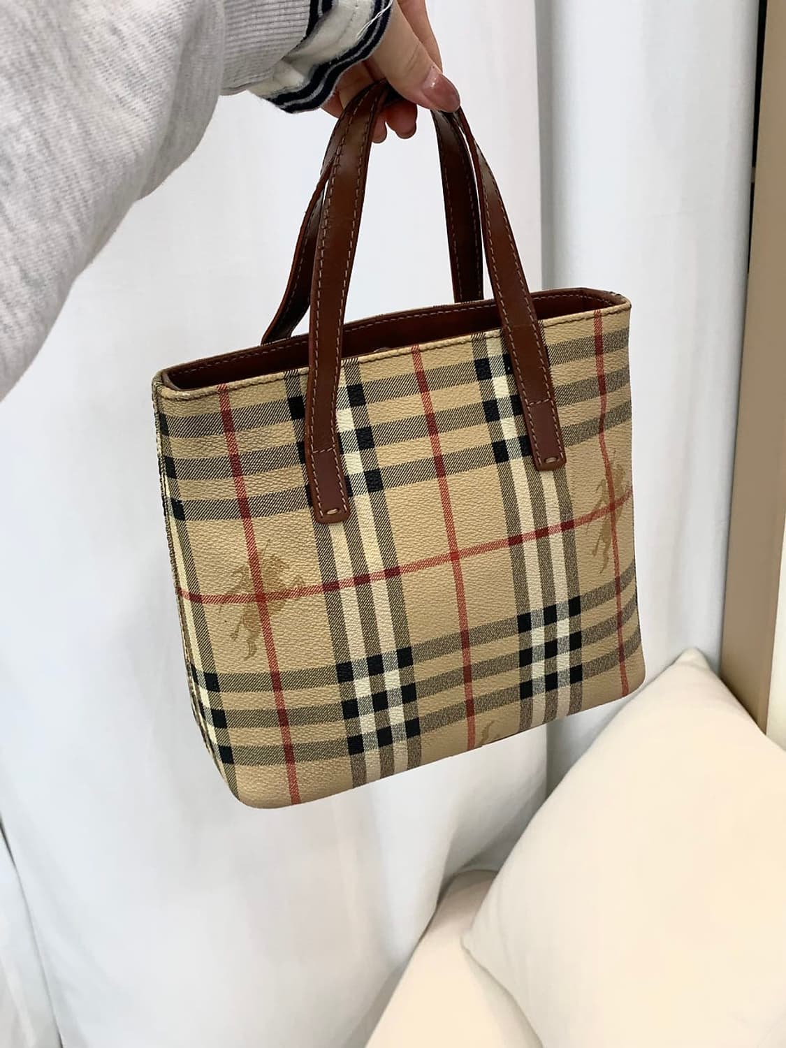 버버리 노바체크 미니 토트백 (정품) 상품이미지1