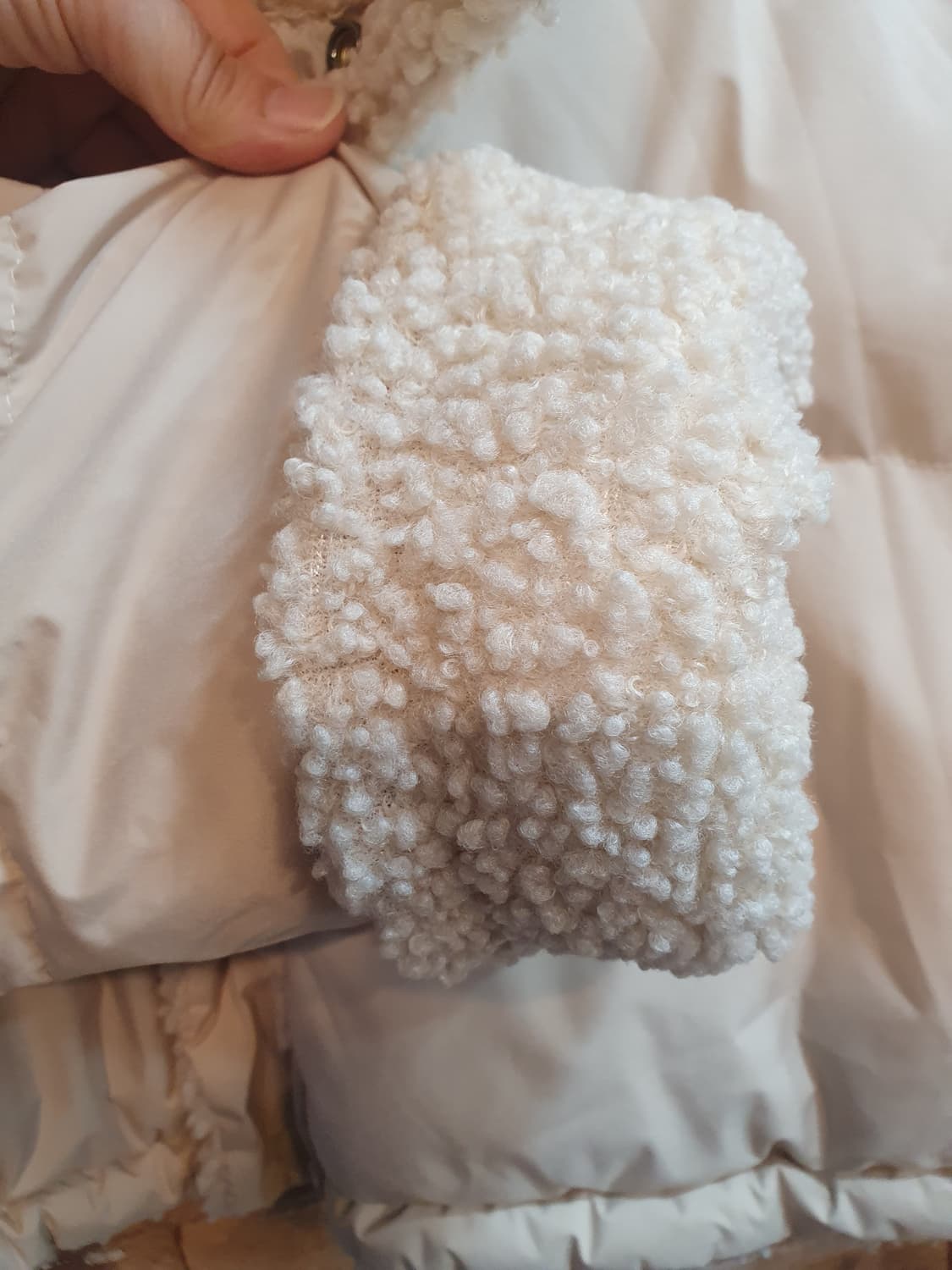 아이보리 숏 패딩 퍼 안감 상품이미지4