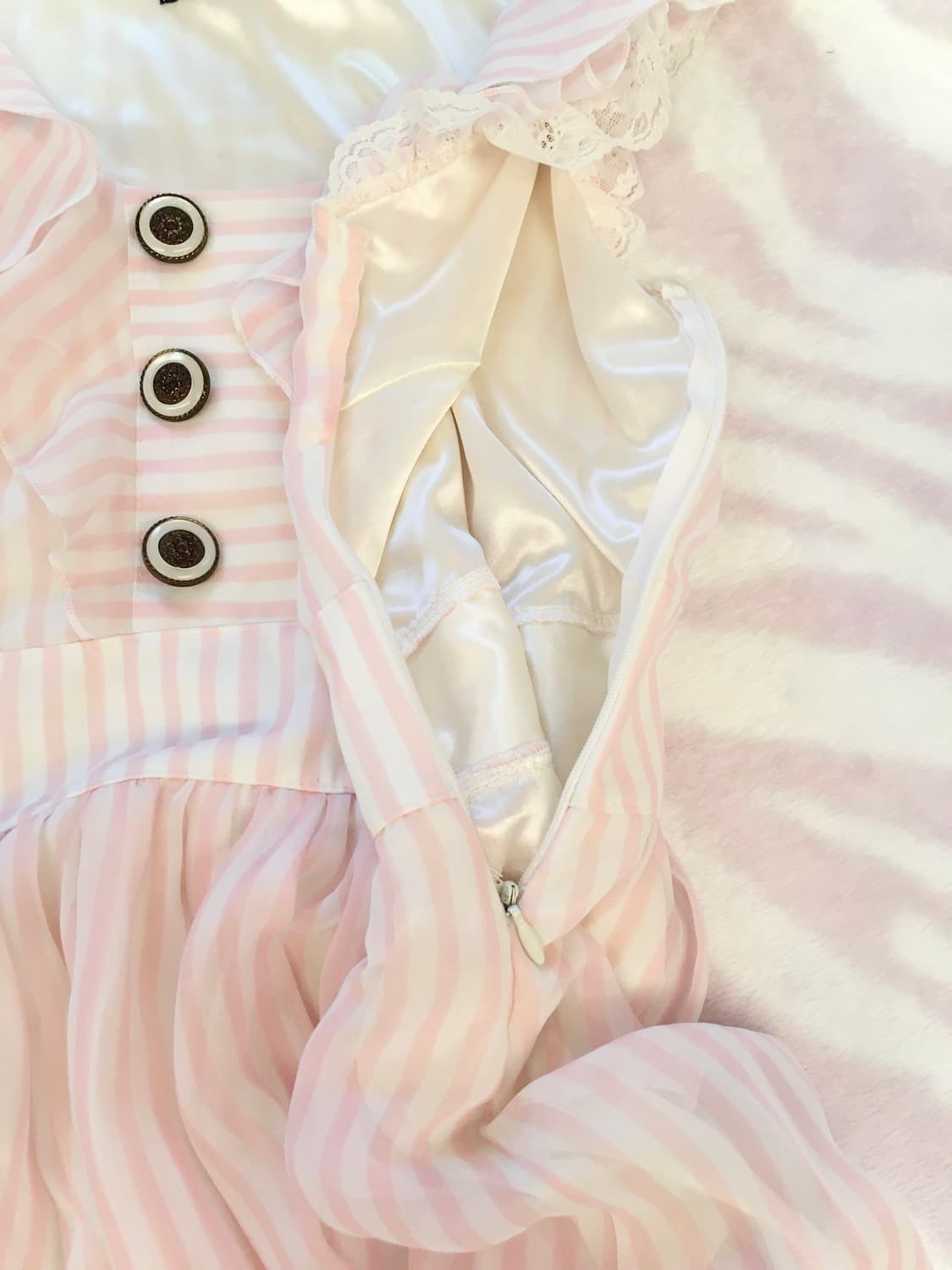 로지타 핑크 스트라이프 버튼 쉬폰 프릴 원피스 히메갸루 러블리 헤이세이 상품이미지5