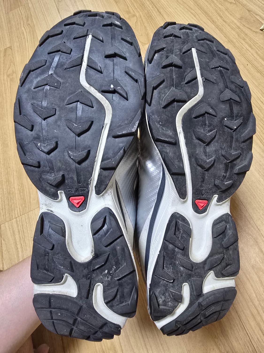 살로몬xt4 실버메탈릭 295 살로몬 xt6 상품이미지4