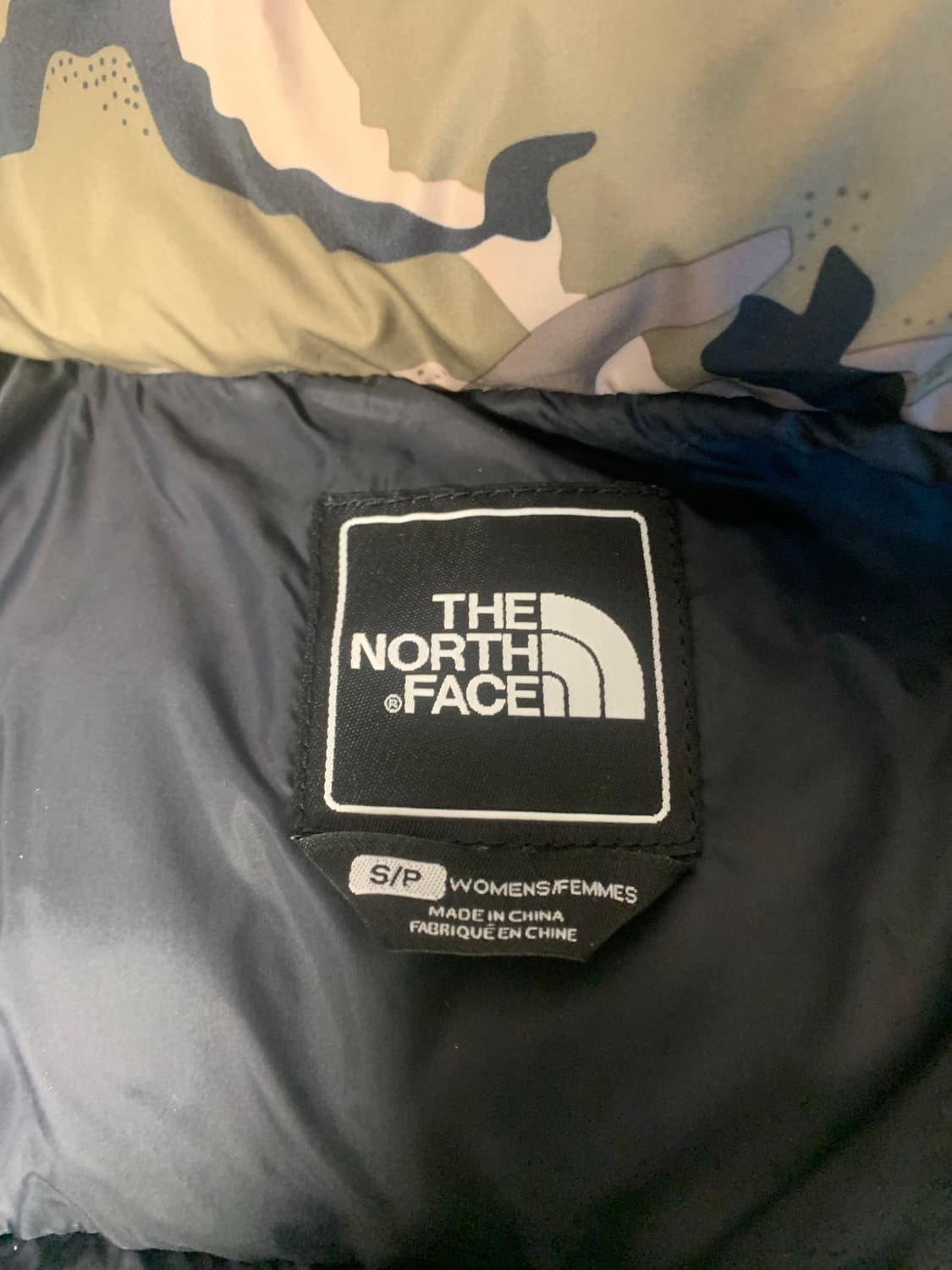 노스페이스 눕시 조끼패딩 카모 상품이미지3