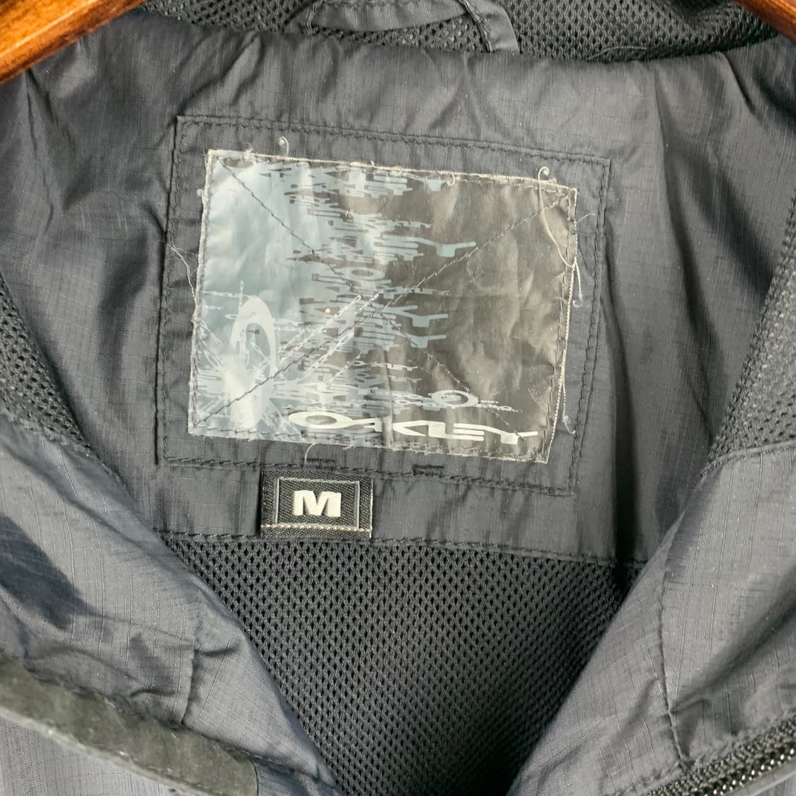 오클리 백로고 블랙 테크니컬 바람막이 상품이미지6