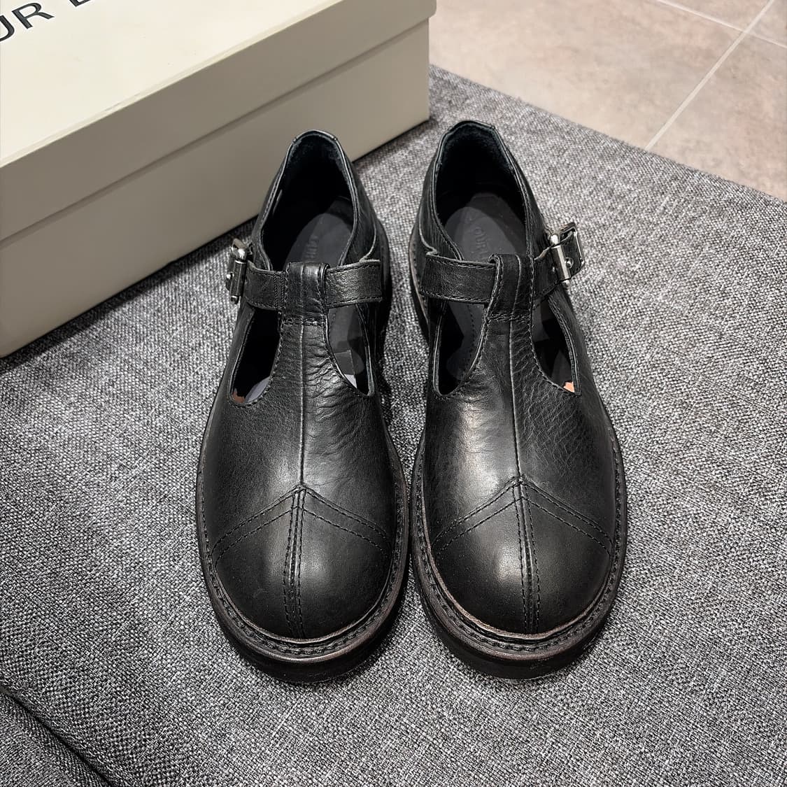 (정품/새상품) 아워레가시 남성 블랙 캠든 슈즈 카 타이어 레더 상품이미지2