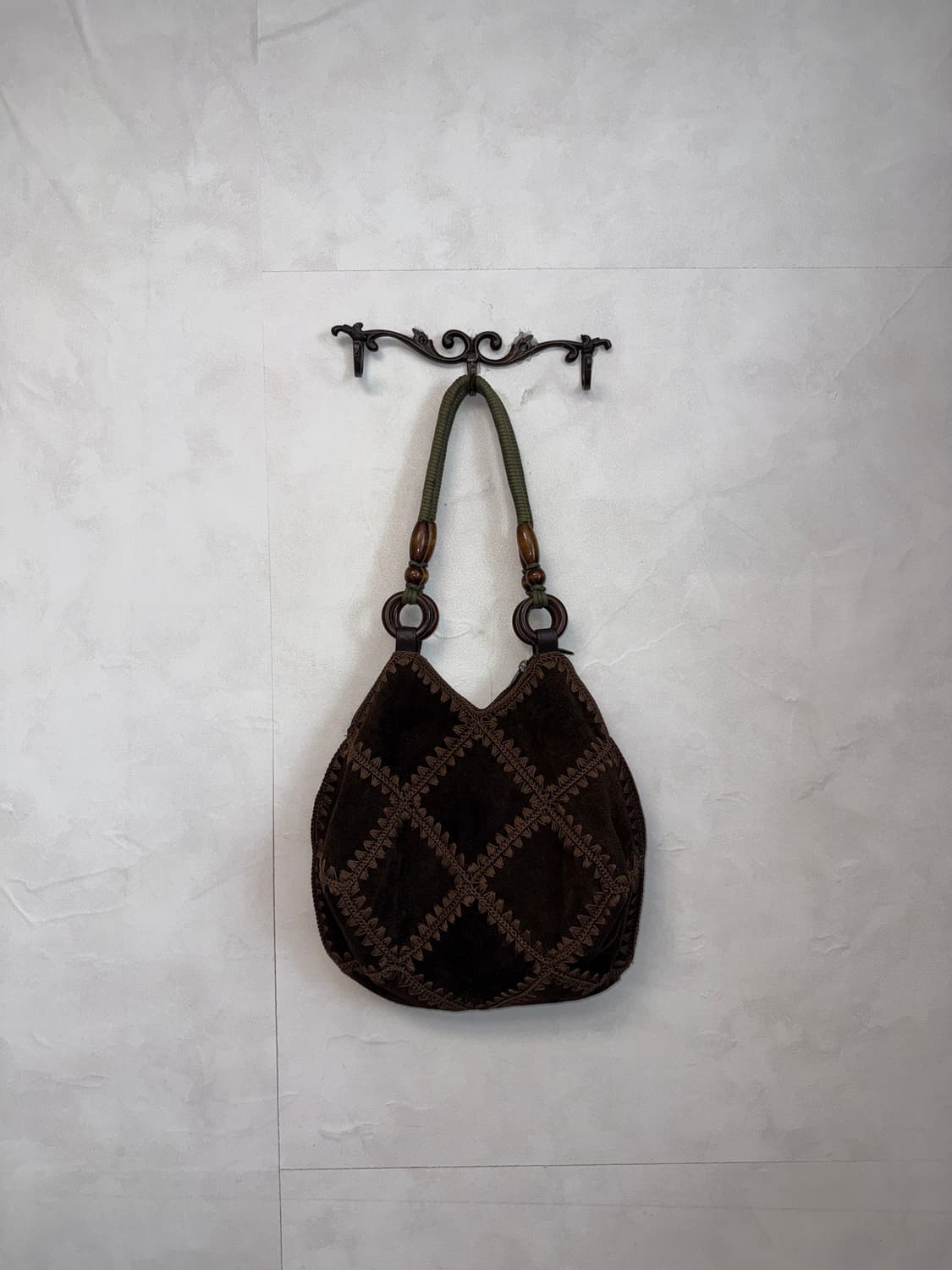 Dark brown bohemian suede stitch 숄더백 상품이미지1