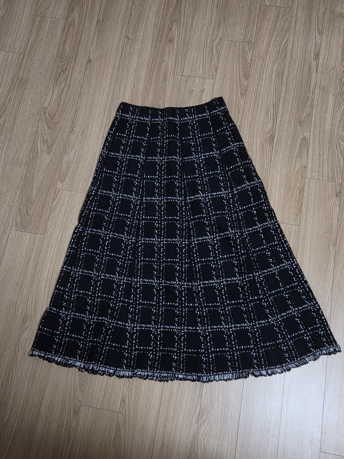 (무배)블랙 니트 체크 A라인 스커트(새상품, 올밴딩-프리) 상품이미지2