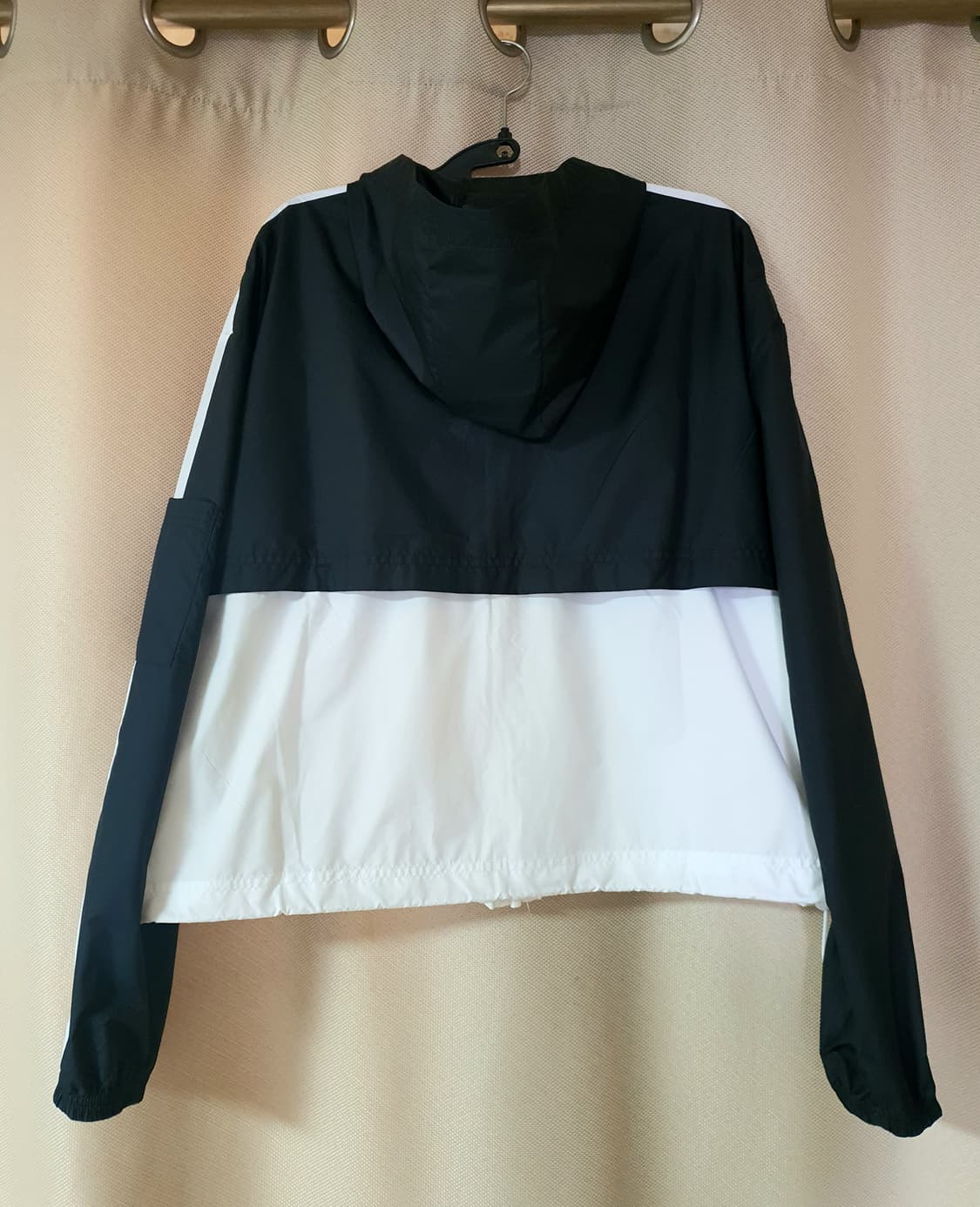 나이키 여성 우븐 크롭 자켓 66 상품이미지2