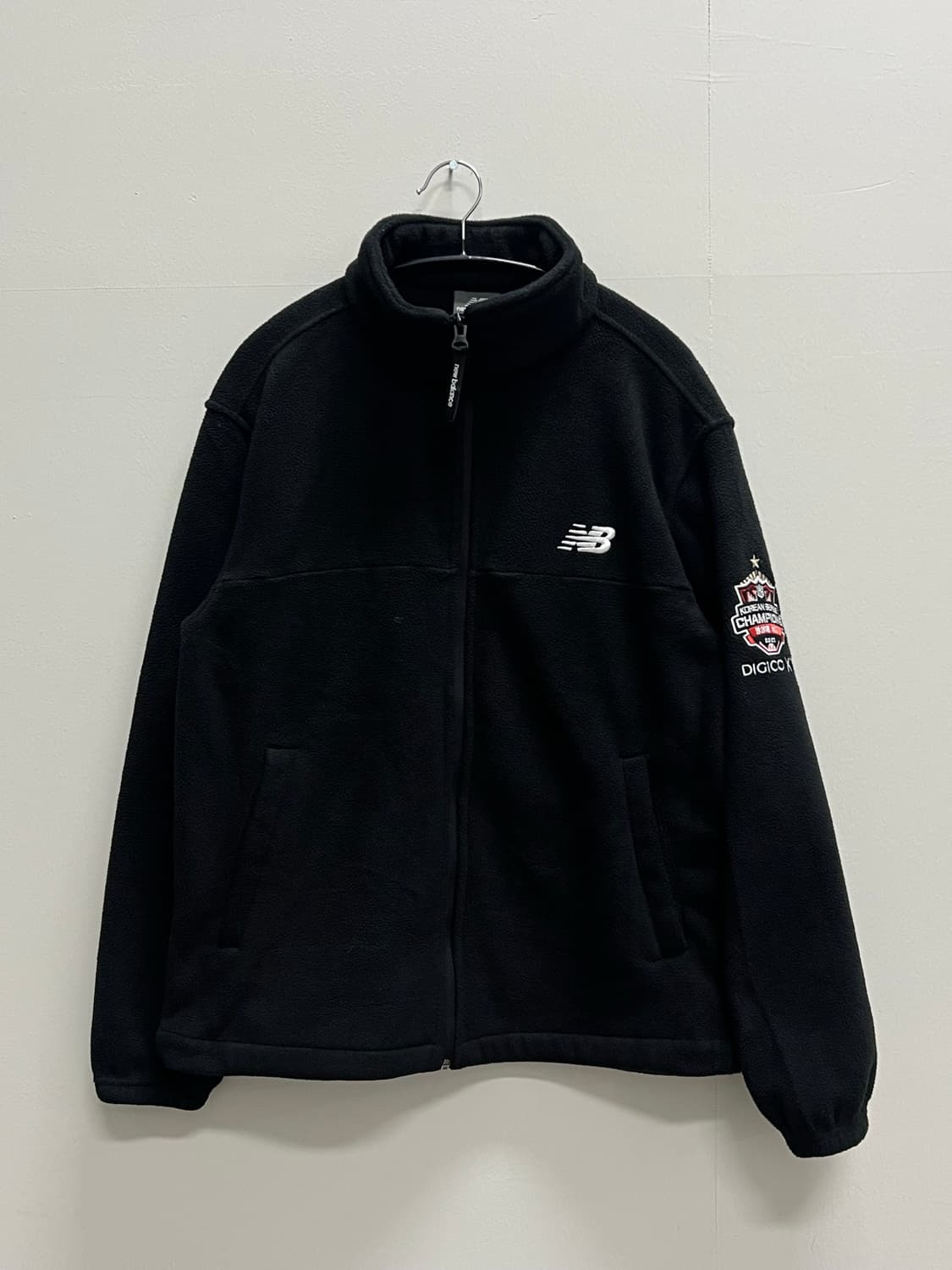 뉴발란스 KBO KT위즈 우승 후리스 집업 자켓 상품이미지2