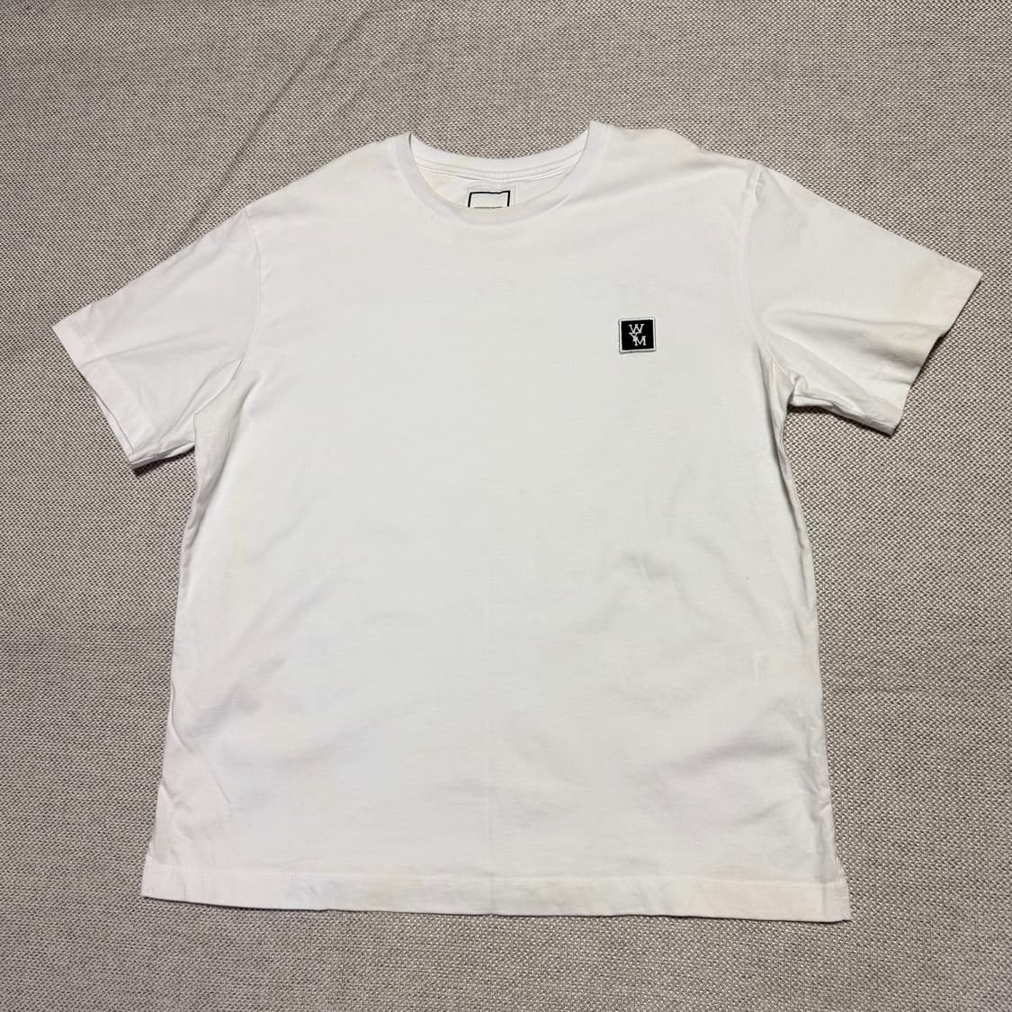 우영미 화이트 반팔 티셔츠 상품이미지1