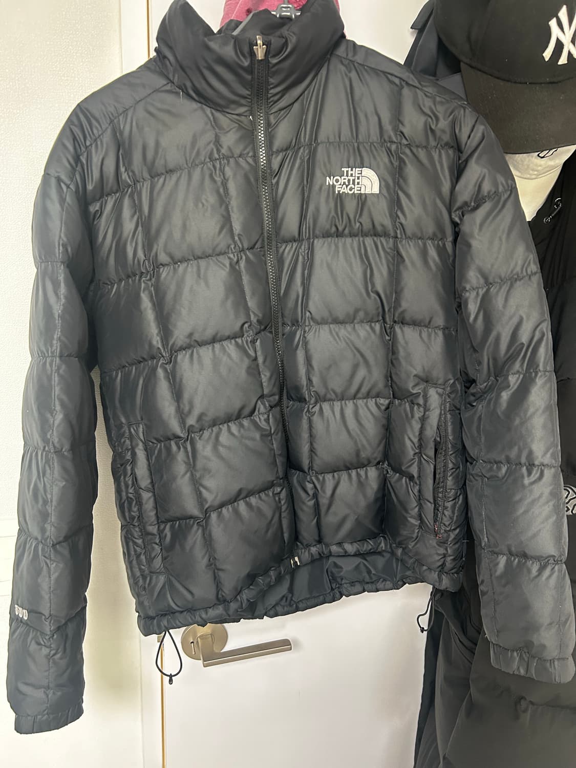 노스페이스 경량패딩 상품이미지1