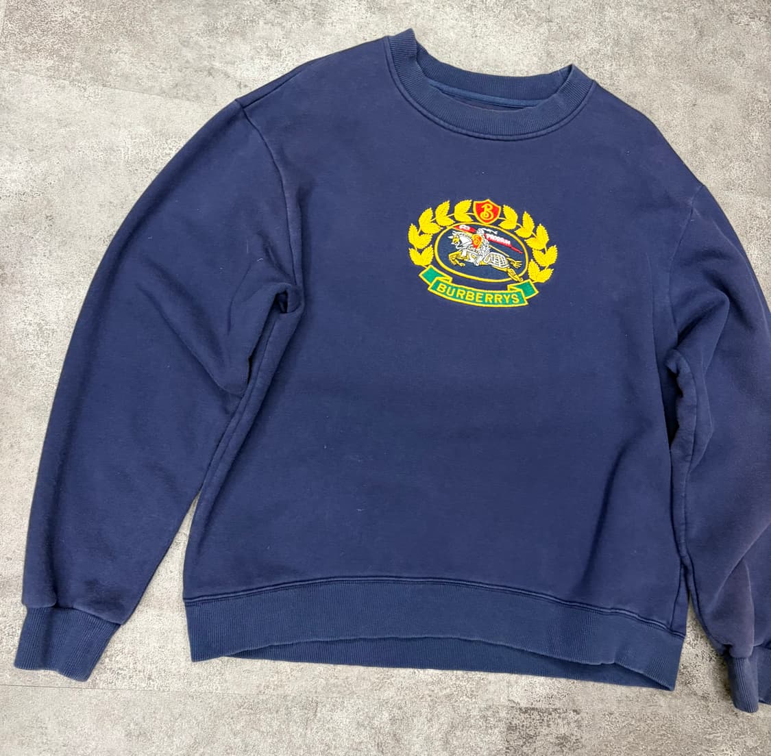 90s 버버리 기마로고 스웻셔츠 상품이미지3