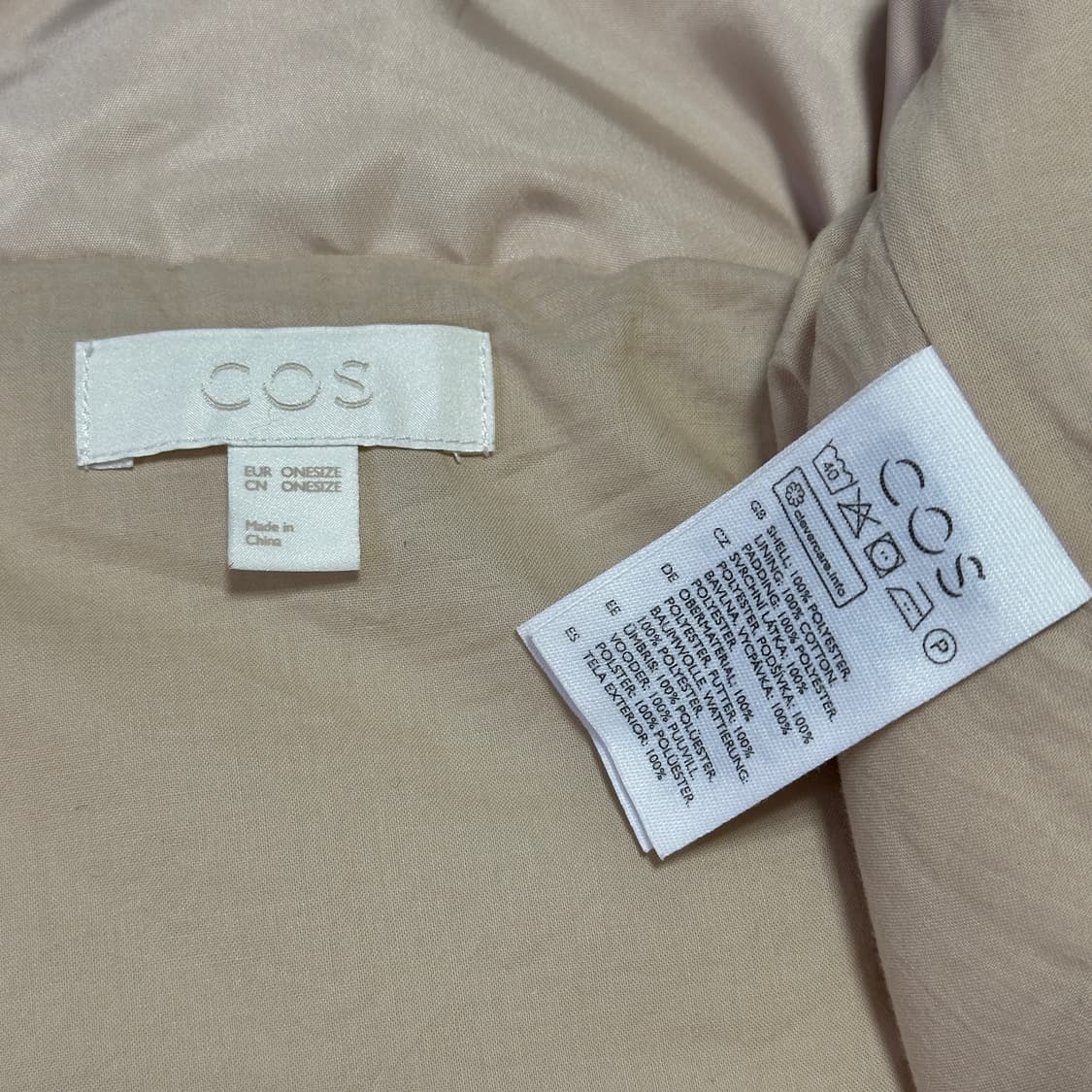 코스 벨티드 크롭 패딩 조끼 상품이미지5