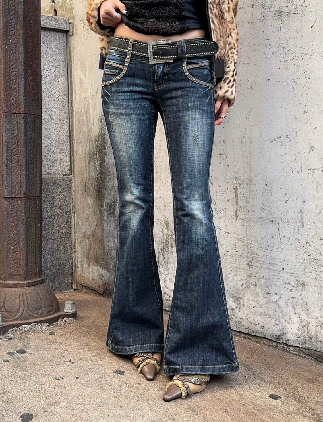 Denim stud boot-cut jean 상품이미지1