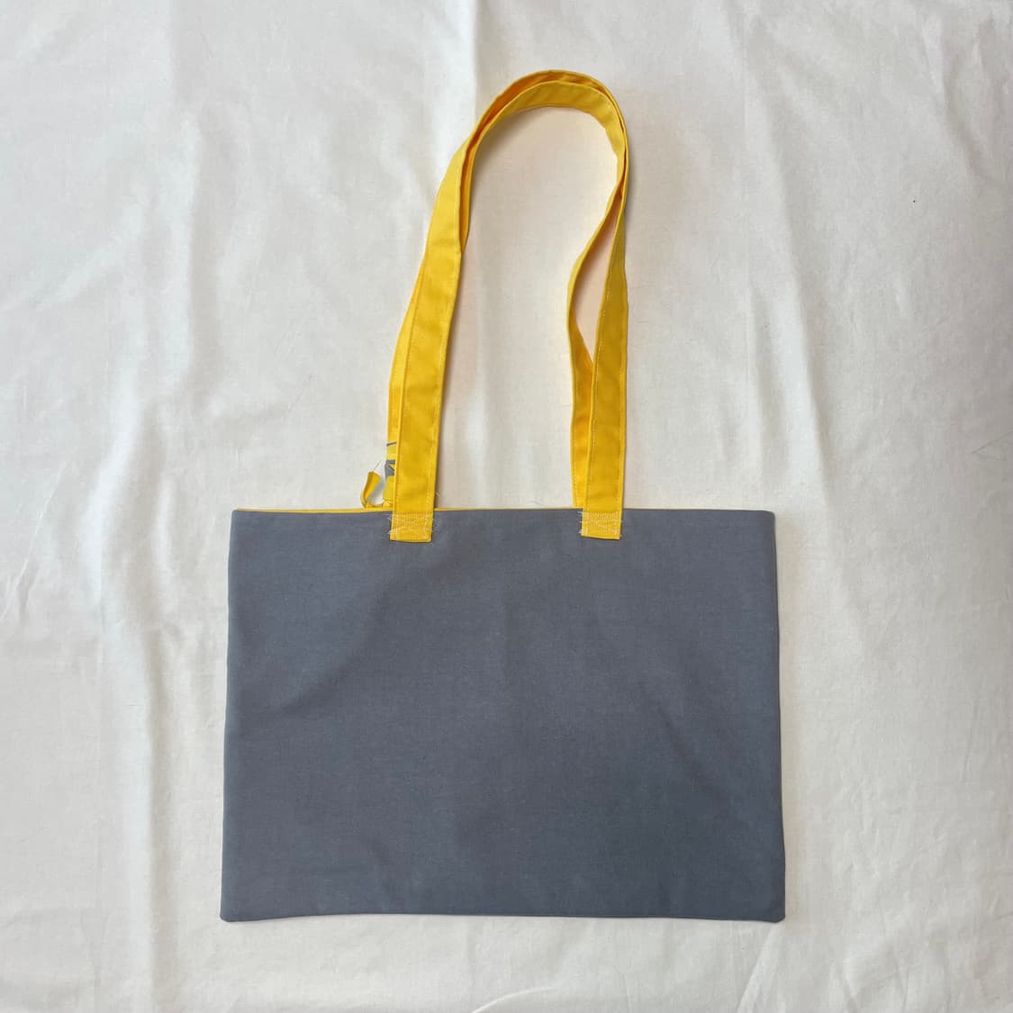 Cut-out tote bag 에코백 상품이미지2