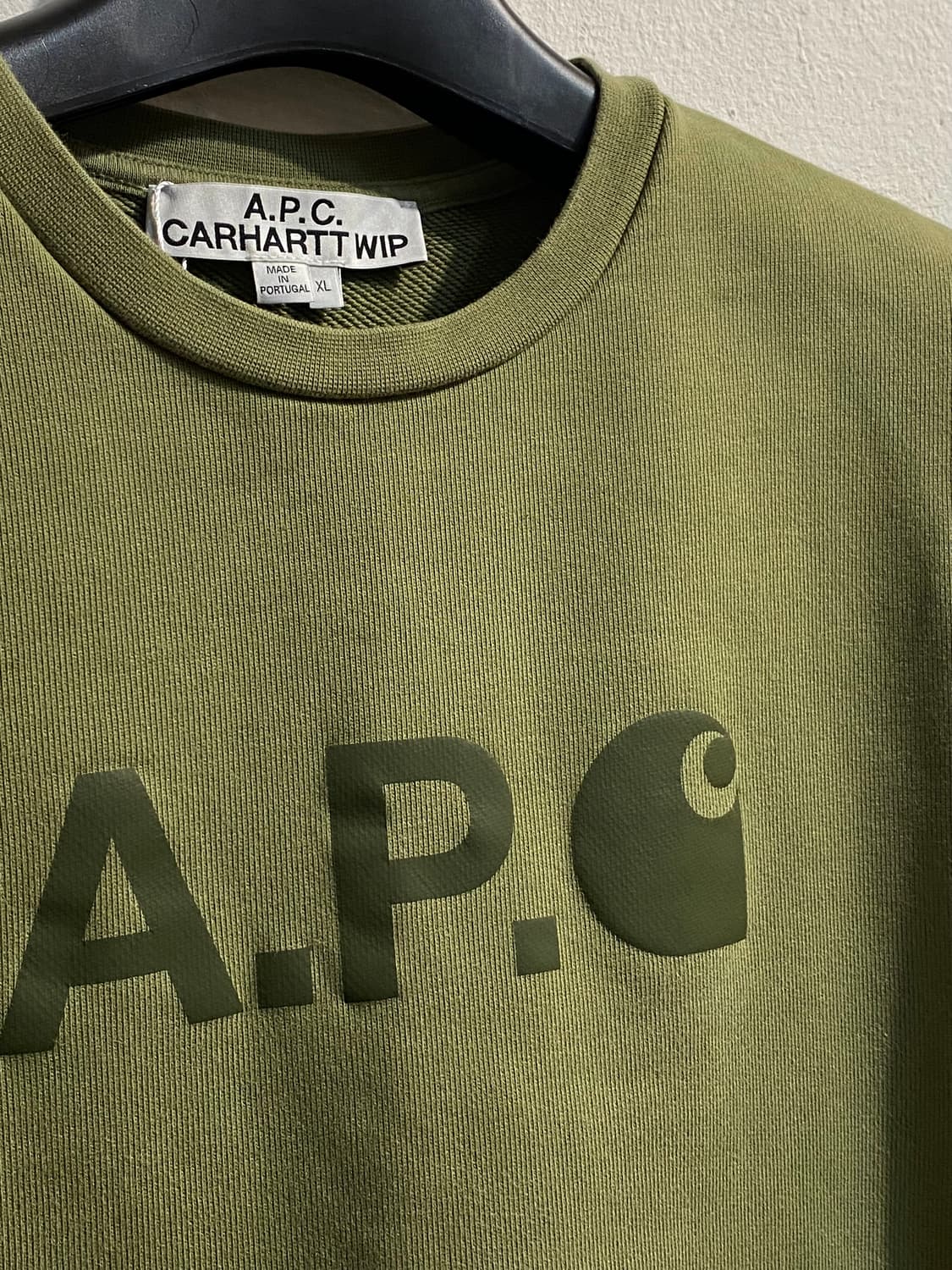 아페쎄 x 칼하트 윕로고 스웻셔츠 상품이미지5