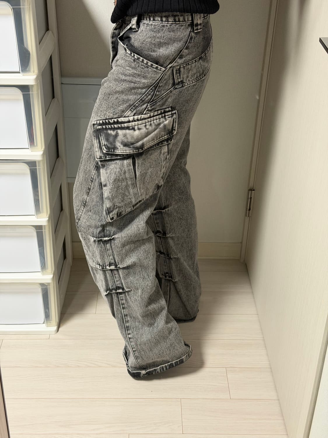 Washed Gray Denim Cargo Pants 상품이미지1