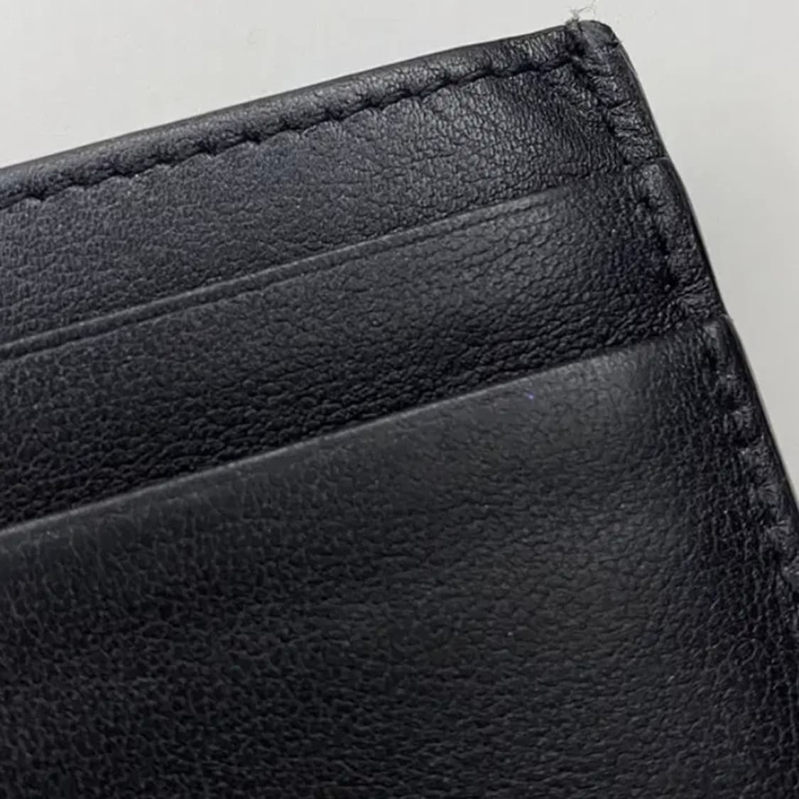 [정품] VALENTINO 발렌티노 락스터드 소가죽 카드지갑 상품이미지5