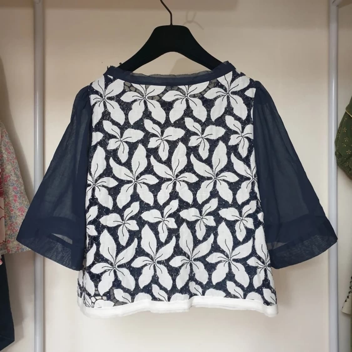 LANVIN 랑방 시어코튼 플라워 기퓌르레이스 크롭 탑 ㅂㅂㅂㅂ블라우스
 상품이미지4