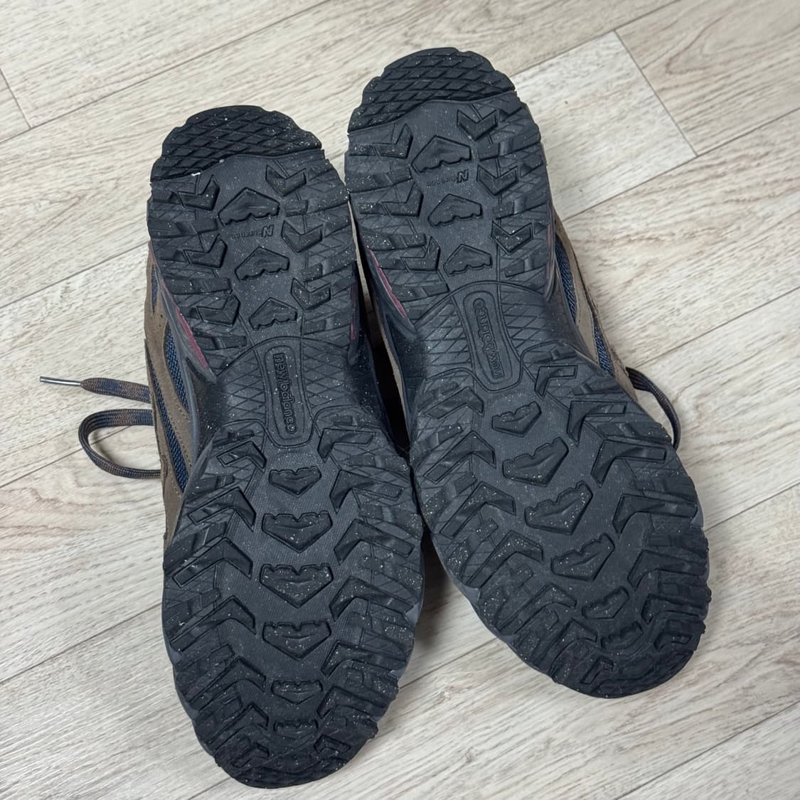 285) 뉴발란스x999휴머니티 ML610T 다크 머쉬룸 상품이미지3