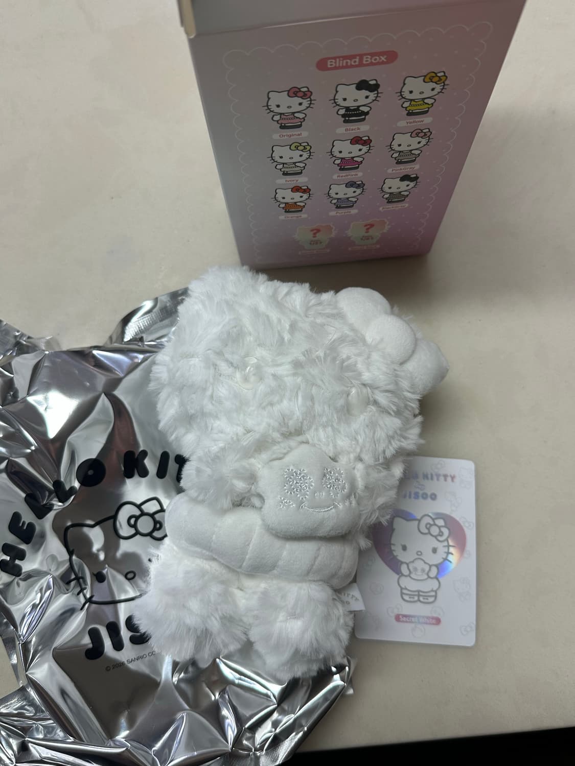 헬로키티 x 지수 플러시 키링 시크릿 화이트 상품이미지2