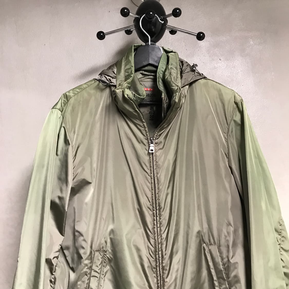 프라다 스포츠 바람막이 자켓 카키 48 상품이미지2