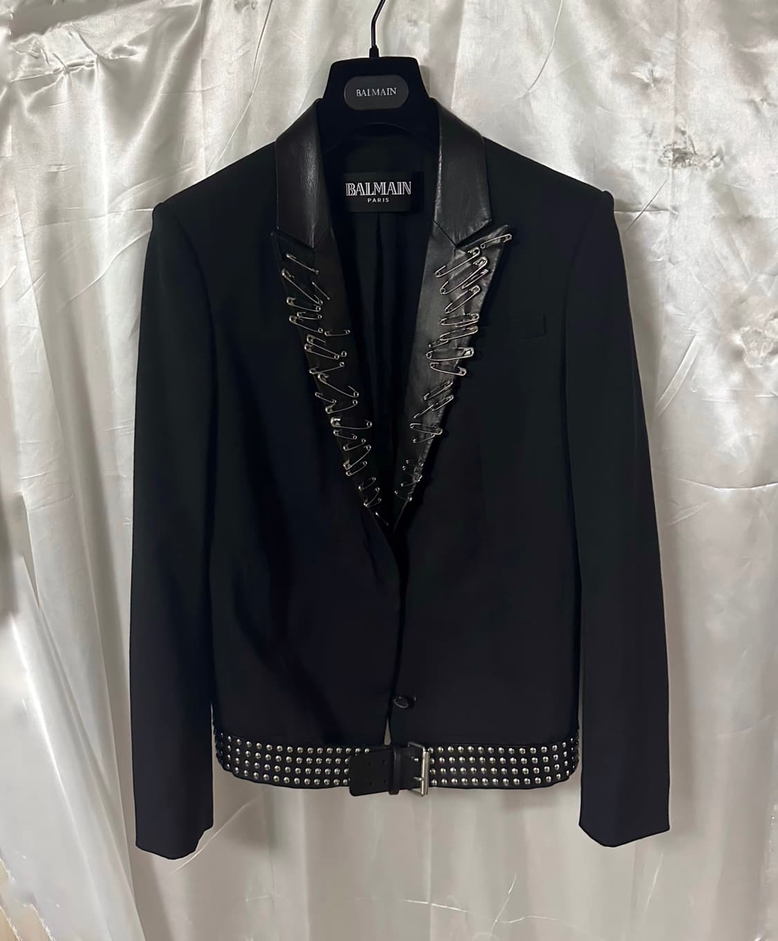 발망 11SS 세이프티핀 레더 블레이저 자켓 상품이미지1