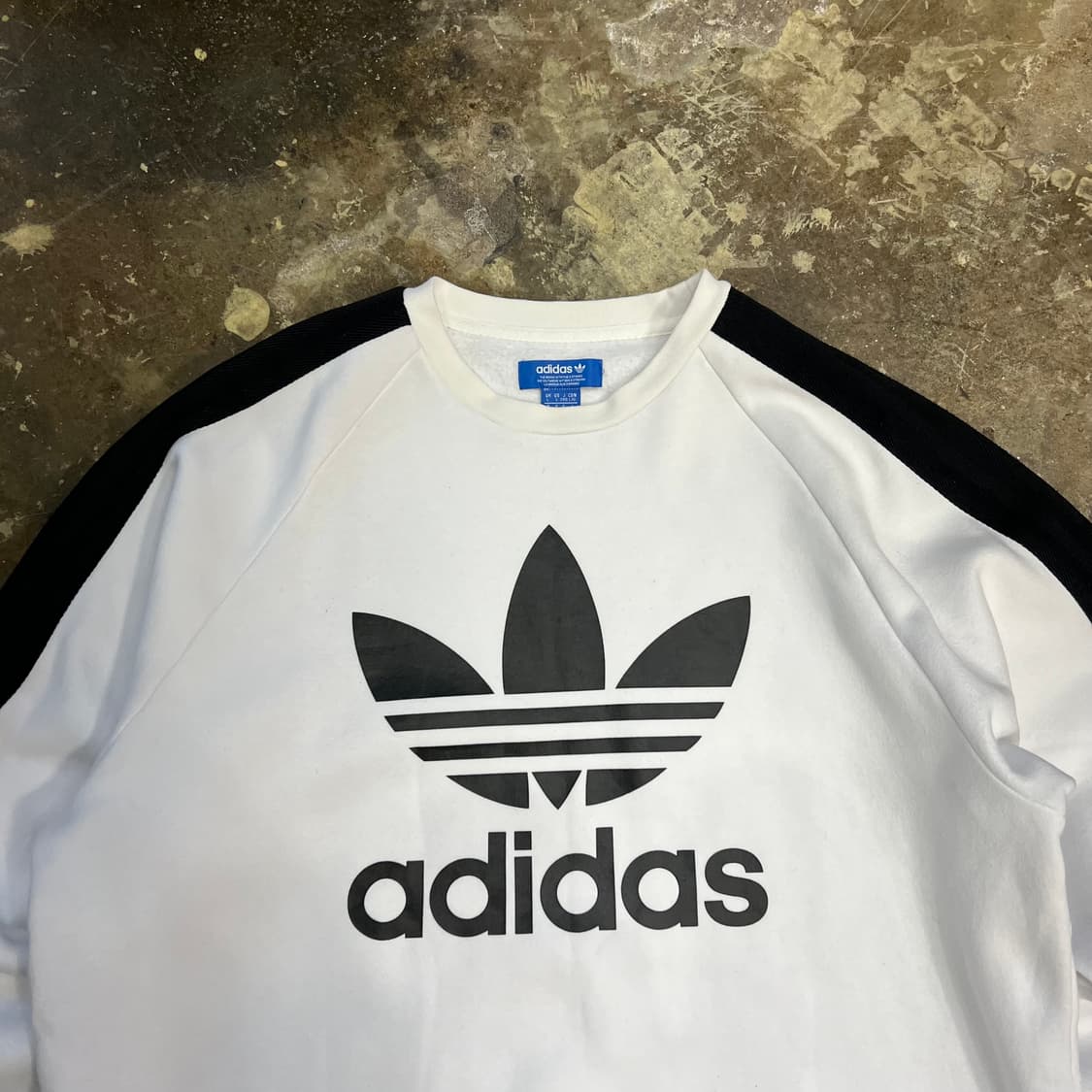 L) 아디다스 오버핏 맨투맨 티셔츠 맨투맨티 스웻셔츠 상품이미지3