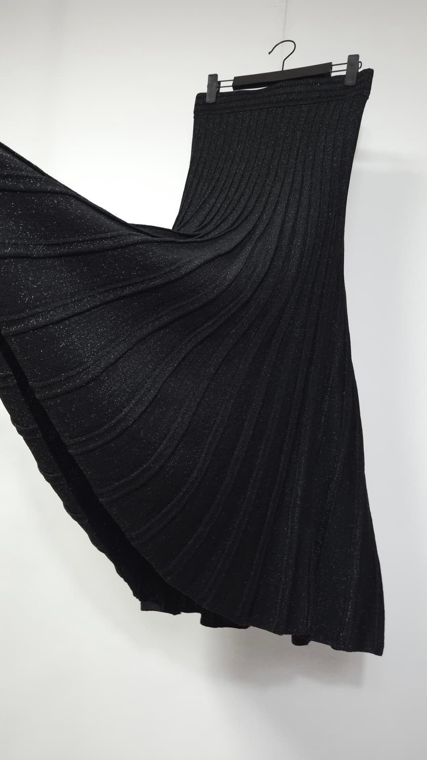 산드로 메탈릭 니트 플리츠 밴딩 롱스커트 1 사이즈 상품이미지3