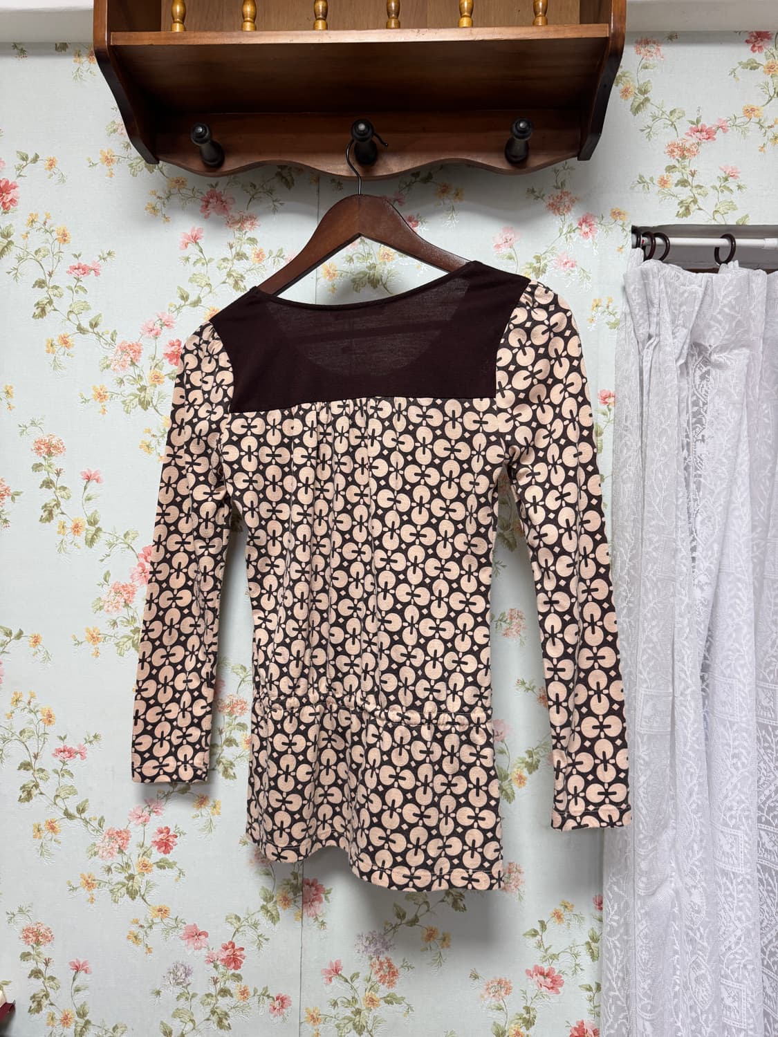 빈티지 패턴 페플럼 티셔츠 상품이미지2