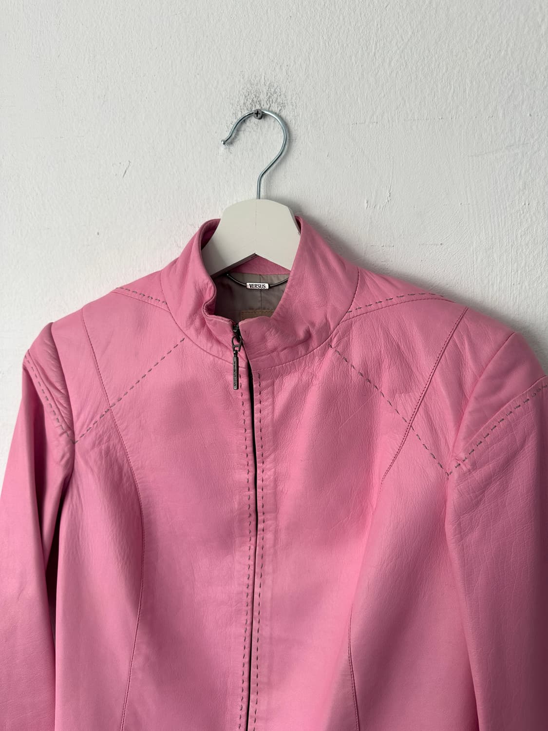 베르사체 베르수스 2000s 핑크 램스킨 레더 자켓 상품이미지5