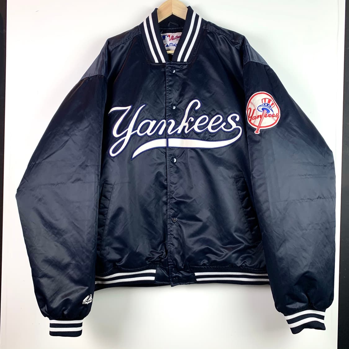 마제스틱 양키즈 나플라 오버사이즈 베이스 볼 점퍼 상품이미지3