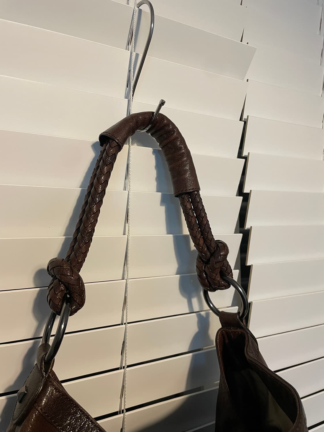 럭스 앤 버그 램스킨 숄더백 상품이미지5