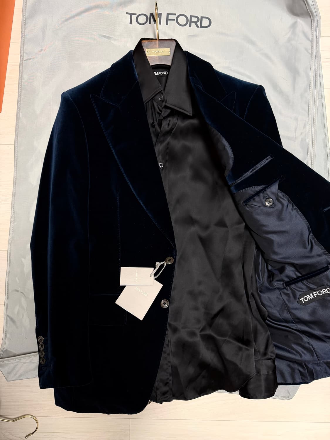 (새상품,강추👍)톰포드 아티쿠스 벨벳 블레이져 자켓 수트 상품이미지5