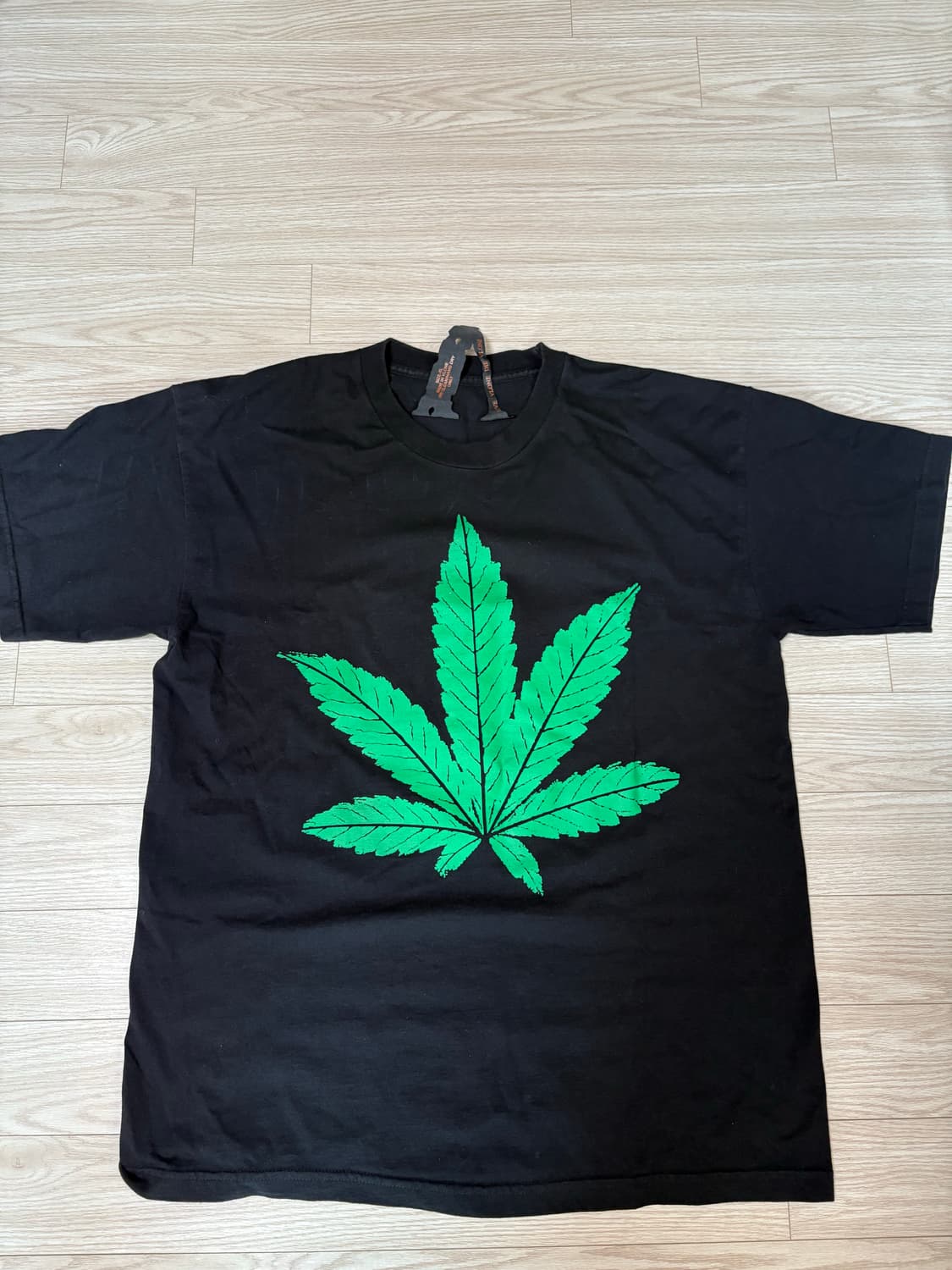 브이론 마리화나 반팔티 상품이미지1