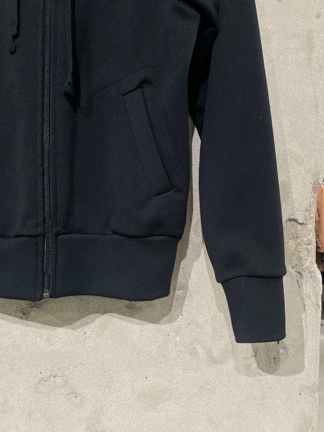 꼼데가르송 플레이 블랙 하트 와펜 폴리에스터 후디 집업 상품이미지5