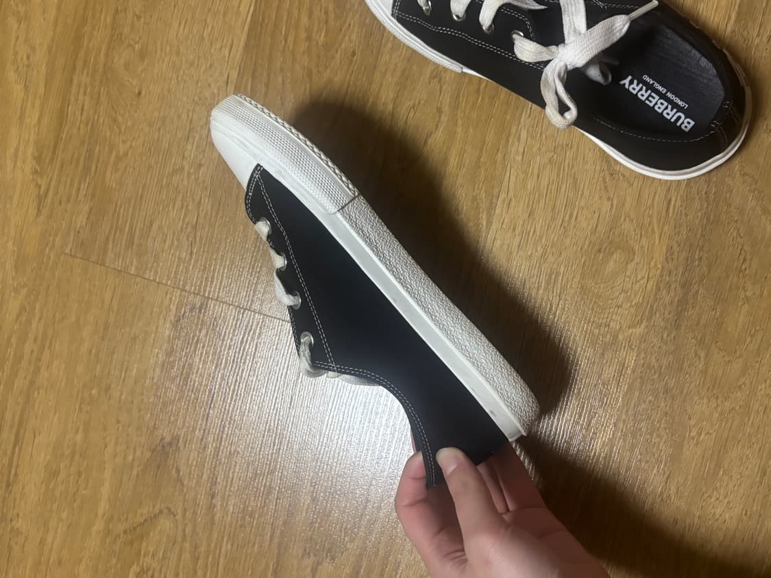 버버리 스니커즈 블랙 상품이미지3