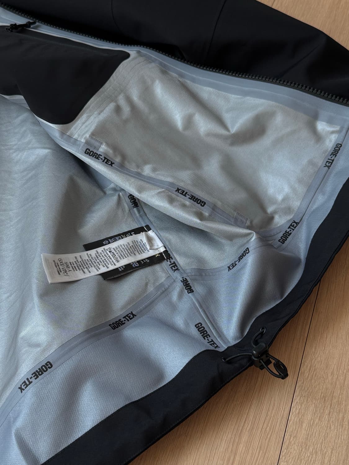 [S] 스투시 고어텍스 가이드 쉘 자켓 블랙 상품이미지8