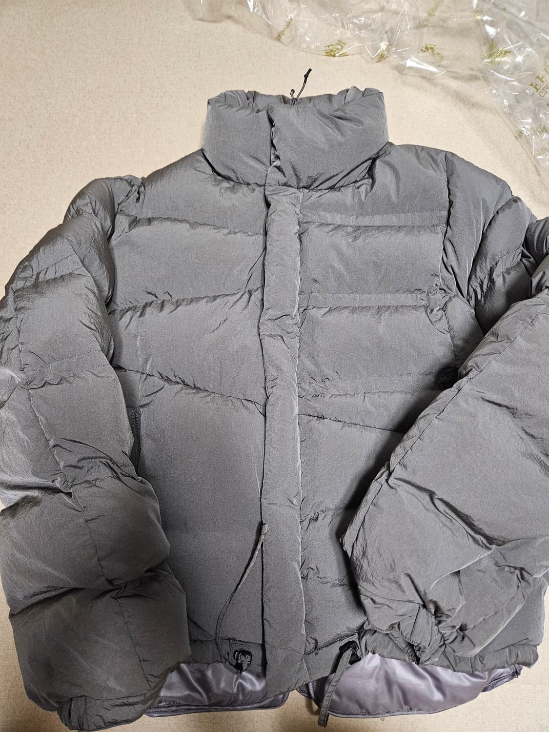 언어펙티드 레이어드 패딩 챠콜 m(105사이즈) 상품이미지1