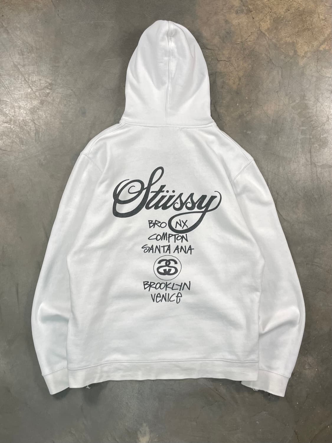 스투시 월드투어 스웻후드 상품이미지1