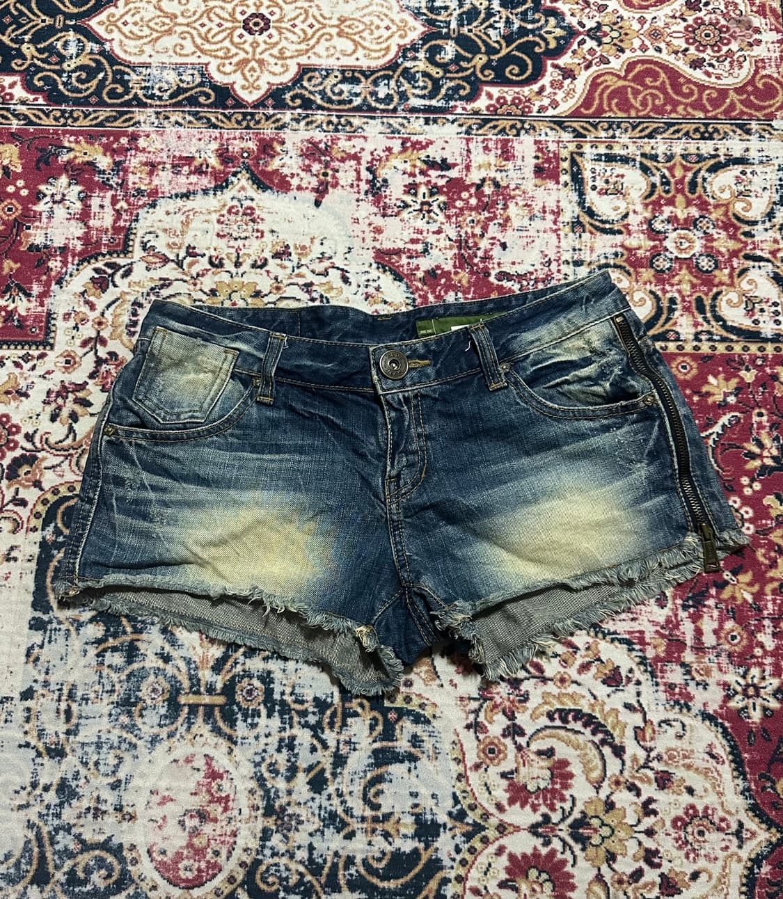 펑크 게스 지퍼 디테일 숏츠 상품이미지1