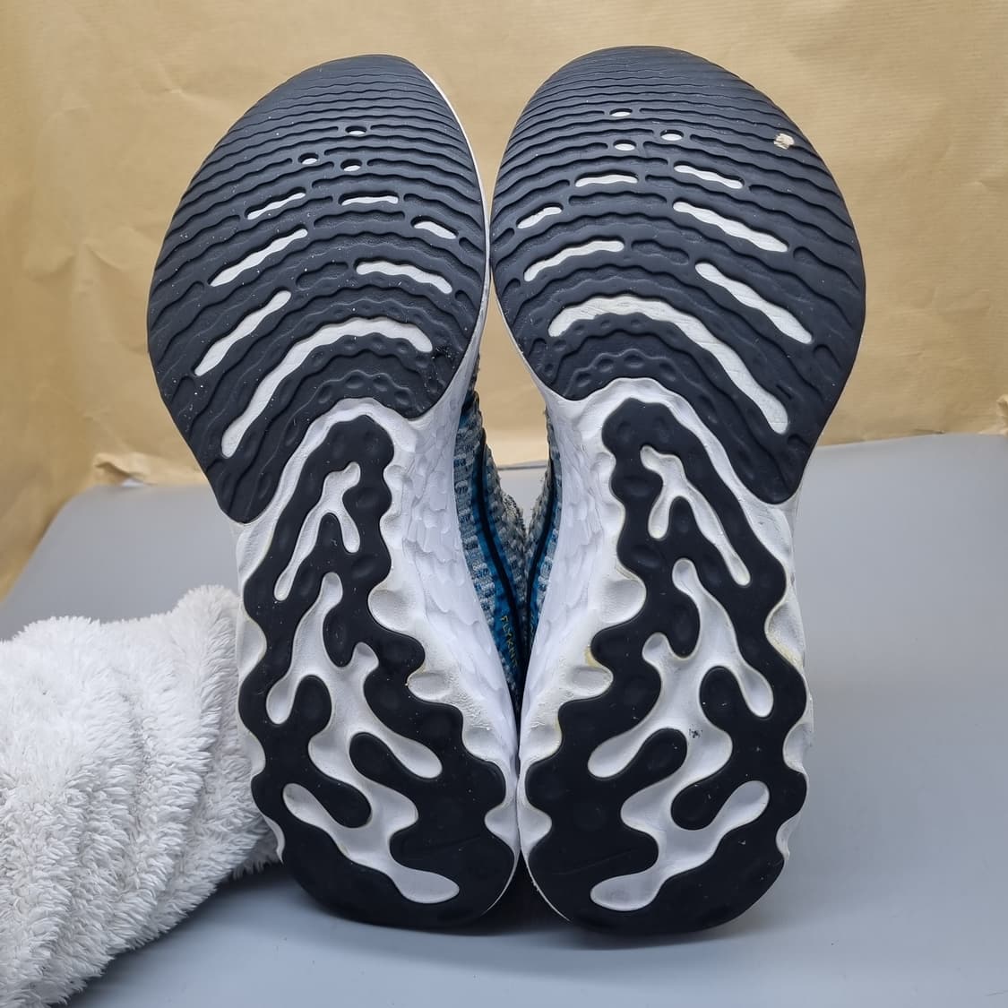 나이키 인피니티 런 플라이니트3 290 상품이미지3