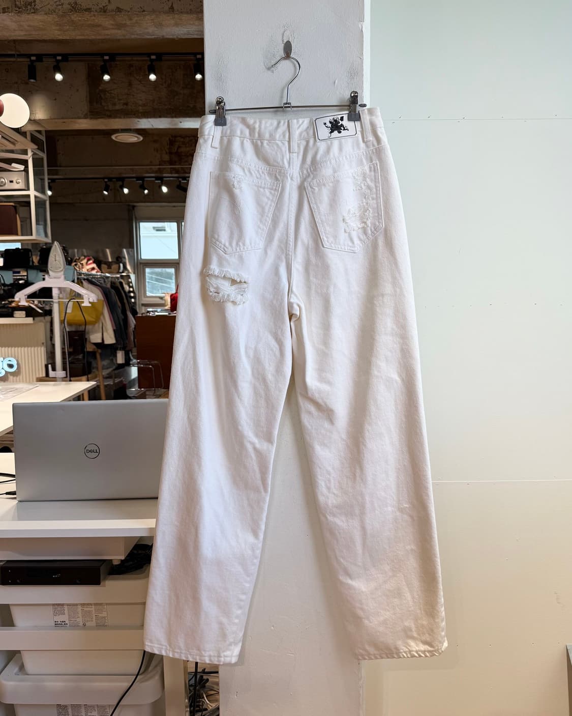 ych 화이트 디스트레스드 데님 팬츠  상품이미지4