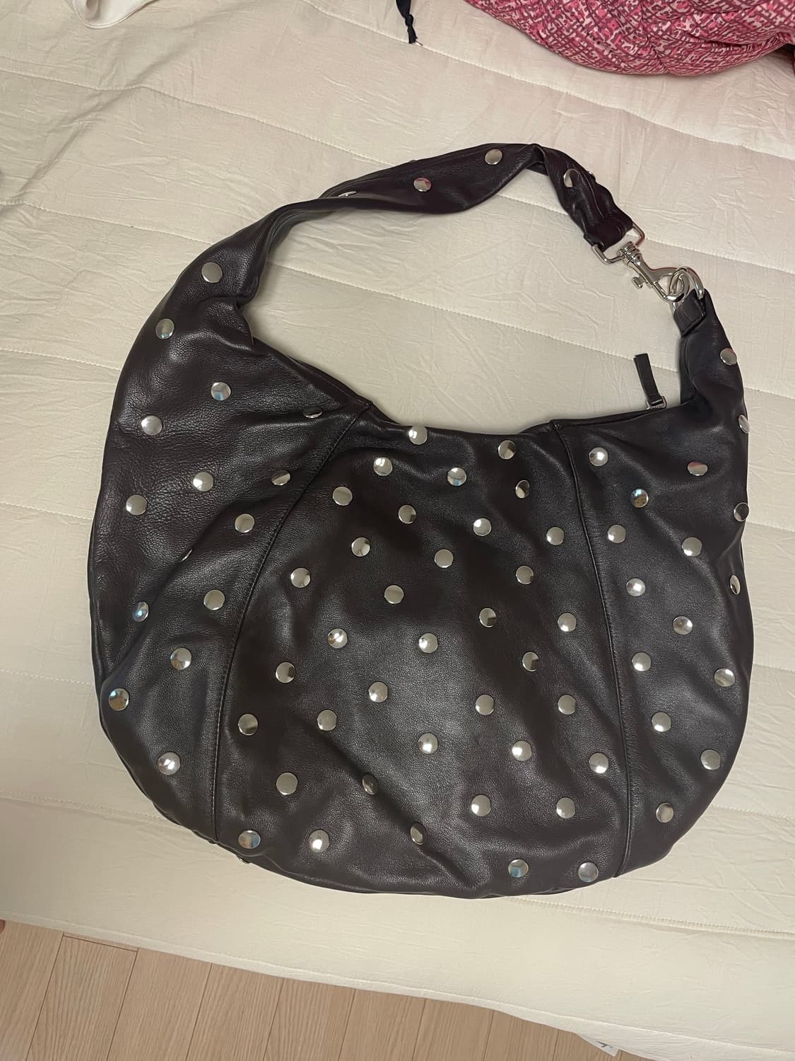 기마구아스 스터드 숄더백 상품이미지2