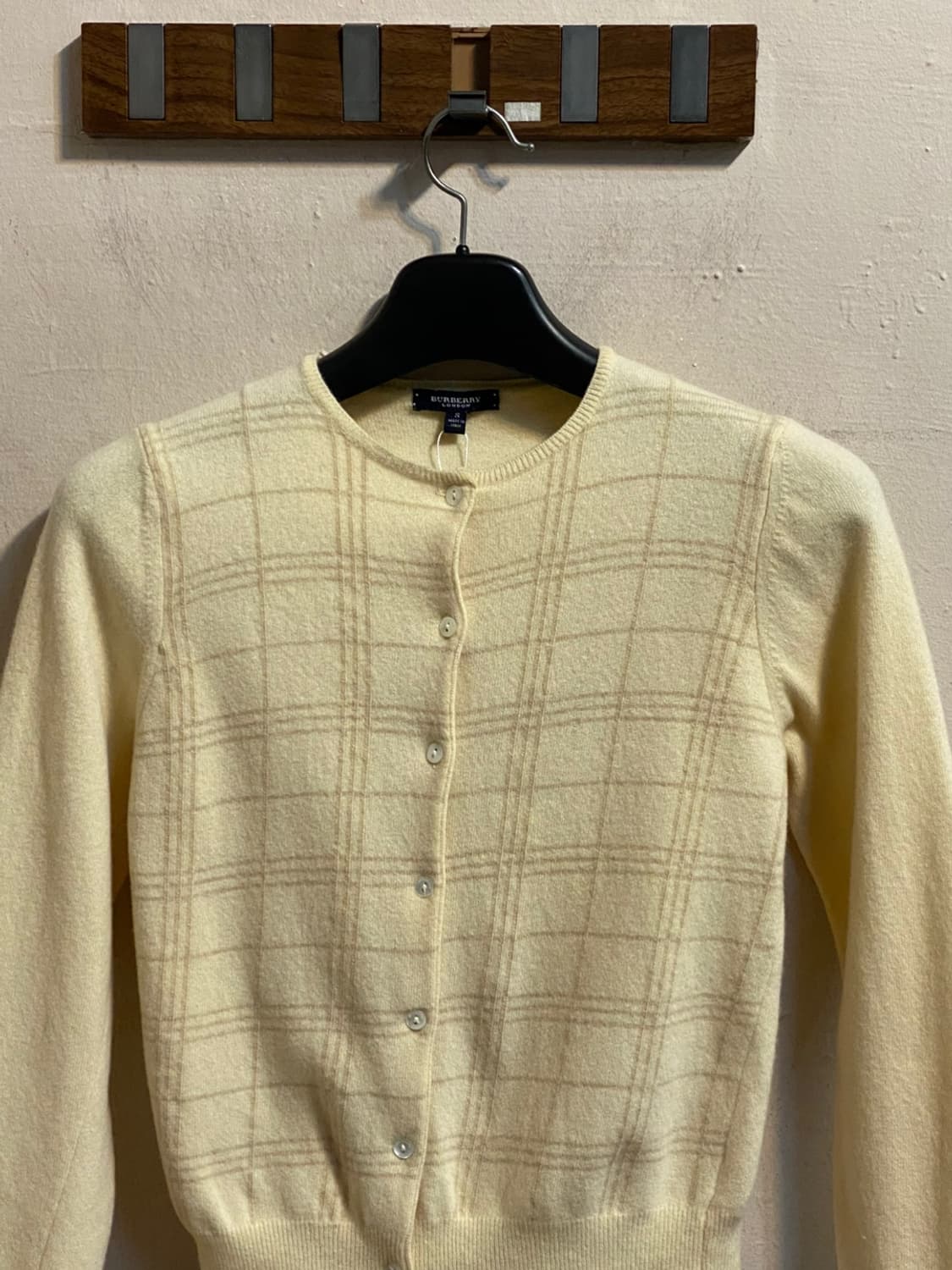 버버리 크림 체크 니트 가디건 상품이미지2