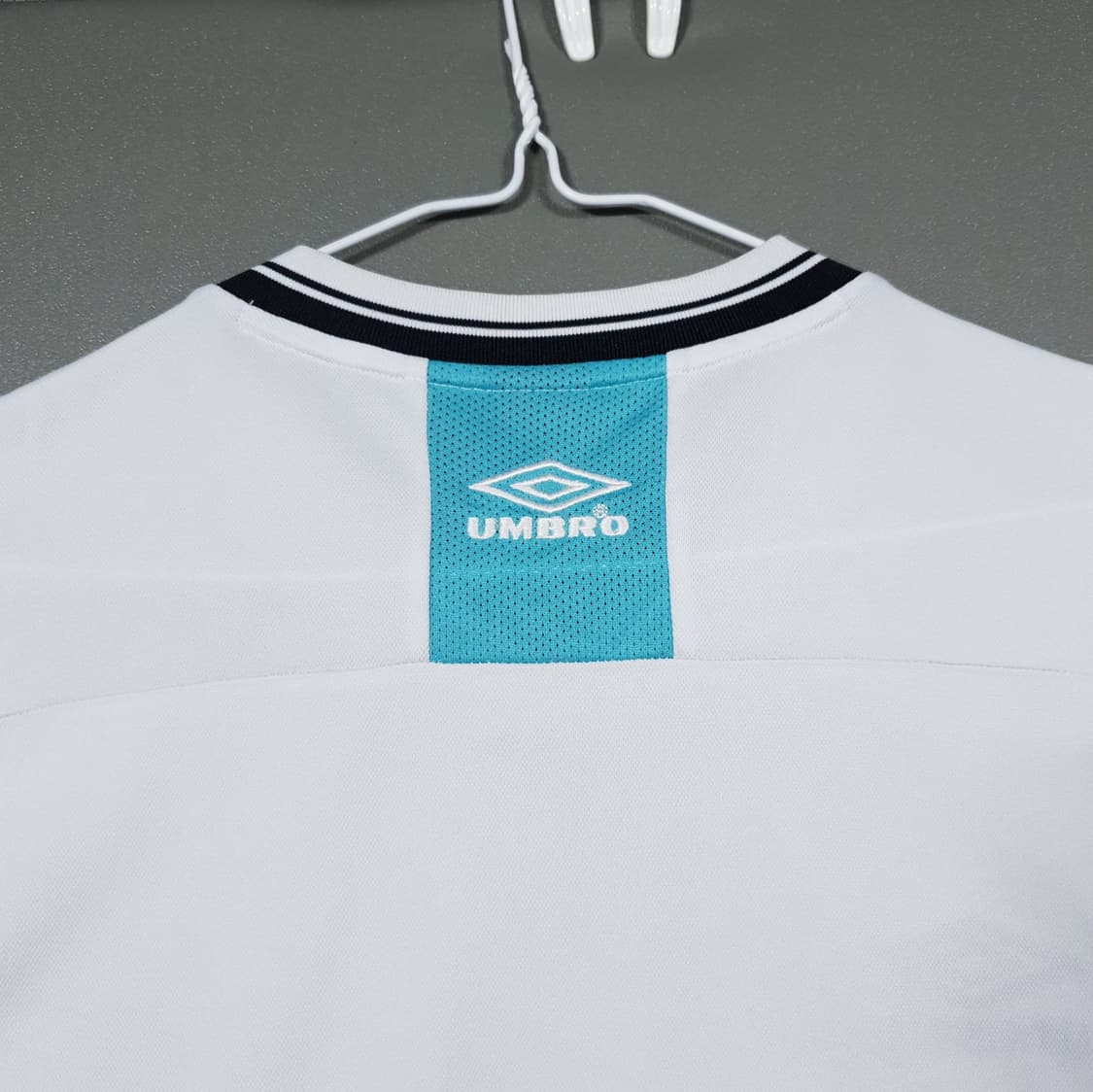 105 (XL) 엄브로 신형 풋볼 져지 컬렉션 오버핏 패턴 반팔티 있지 상품이미지10