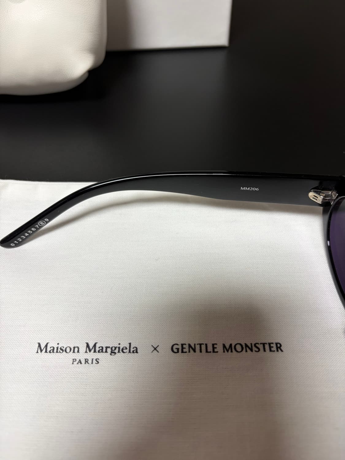 젠틀 몬스터 x 메종 마르지엘라 MM206 블랙 그레이 상품이미지5