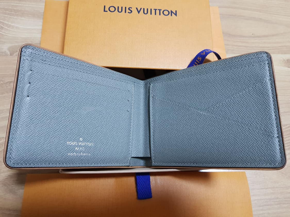 루이비통 티타늄 멀티플월릿 반지갑 상품이미지4