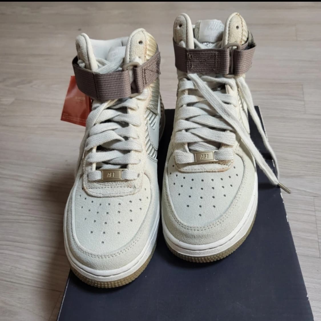 나니키 에어 포스 1(235)새상품 상품이미지2