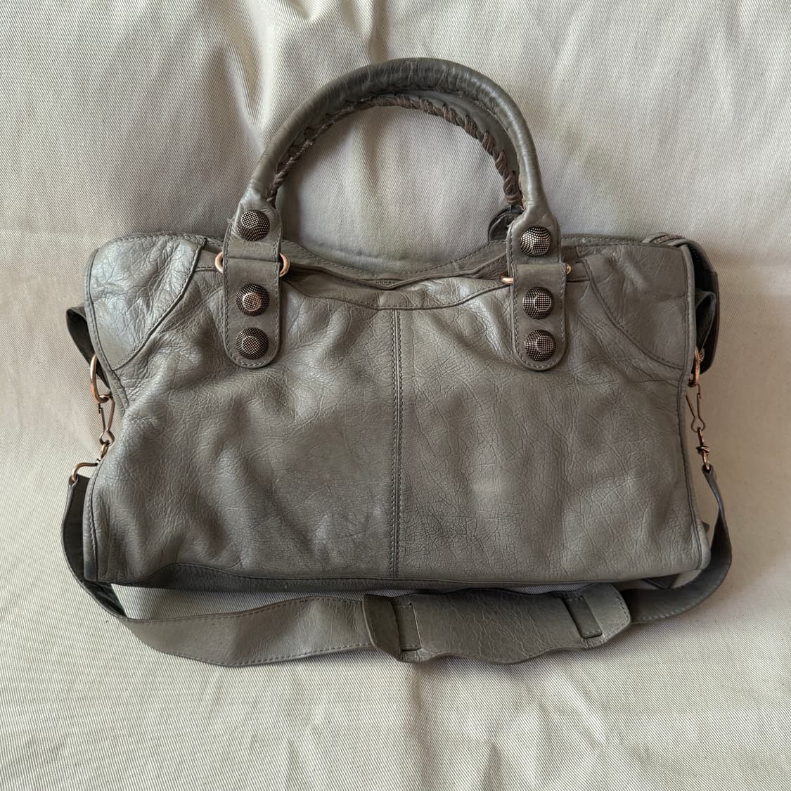 발렌시아가 르 시티 모터백 자이언트 파트타이머 올리브그레이 상품이미지2