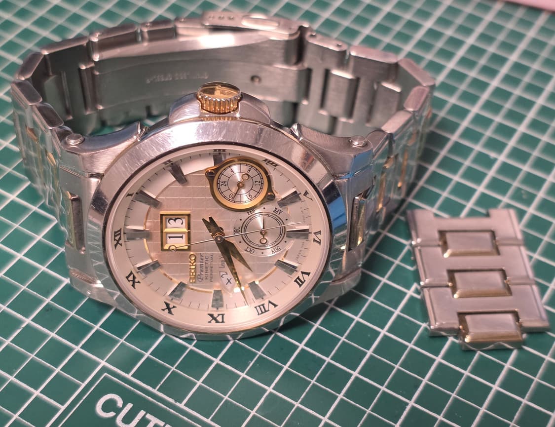 세이코 프리미어 SNP001J 스누피001 키네틱릴레이 시계 상품이미지3