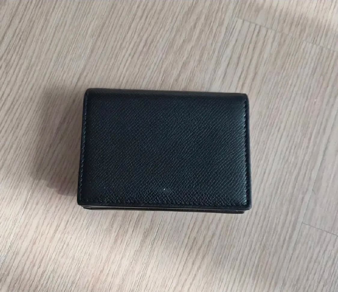 페라가모 바라보우 블랙 반지갑 상품이미지2